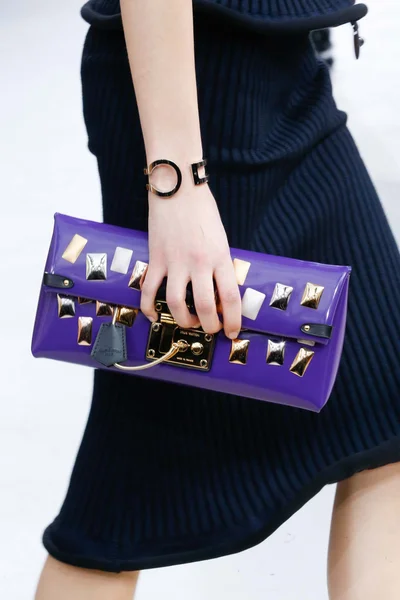 Look 12